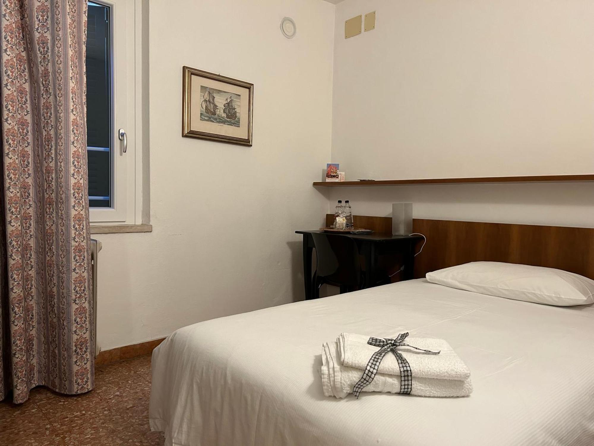 Albergo Da Pina Lazise Exterior foto
